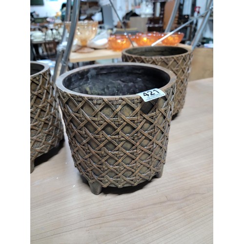 421 - 3x plastic lattice design planters height of 23cm, diameter 23cm