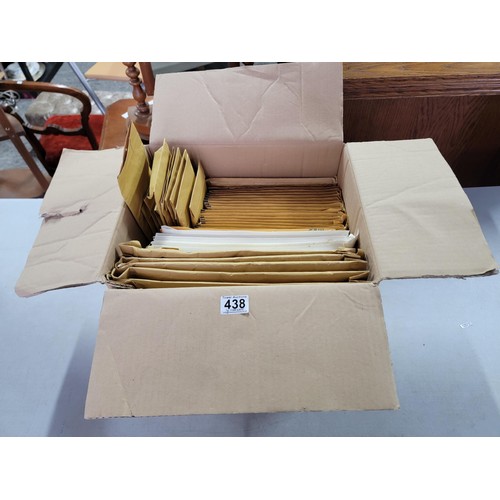 438 - Box containing a large quantity of padded envelopes of various sizes inc A5 and A4, all in good orde... 