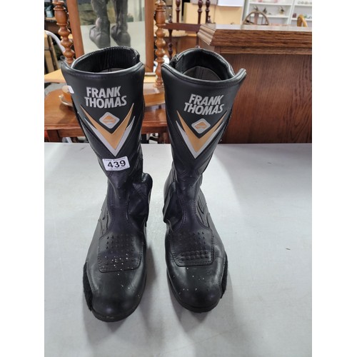 439 - Good quality pair of leather Frank Thomas size 10 motorcycle boots with velcro and zip to the side i... 