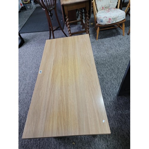 487 - Oak effect long coffee table in good clean condition 120cm x 60cm