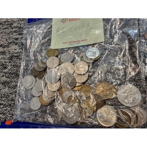 243 - A large collection of organized world coins in 17 bags all stating quantities, please study the phot... 