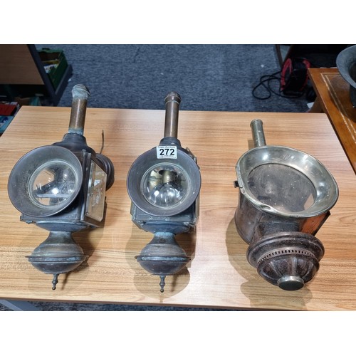 272 - A collection of 3x antique coach lamps, 2 have been converted to electricity with bulbs fitted, the ... 