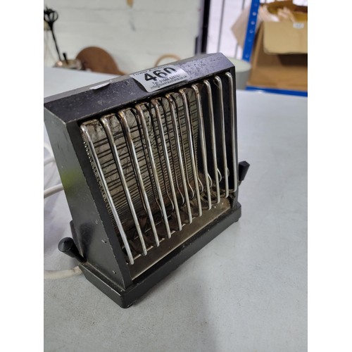 460 - Vintage Swan 703 electrical vintage toaster with metal grids that drop down to add/remove toast, has... 