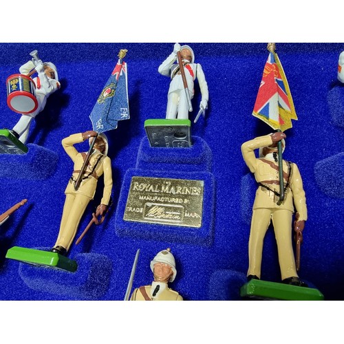 286 - A good Britain's The Royal Marines ltd edition 10 metal figure set, all beautifully hand painted in ... 