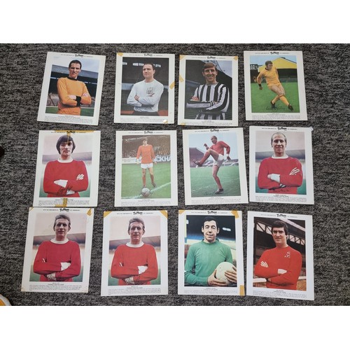 75 - A large collection of approx 31 vintage 1970's large Typhoo Tea cards all of famous British football... 