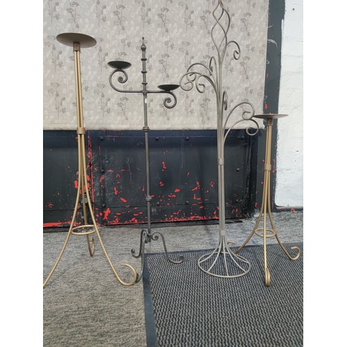 450 - Collection of 4x metal stands inc 3x pillar candle holders one holds two pillar candles all in good ... 