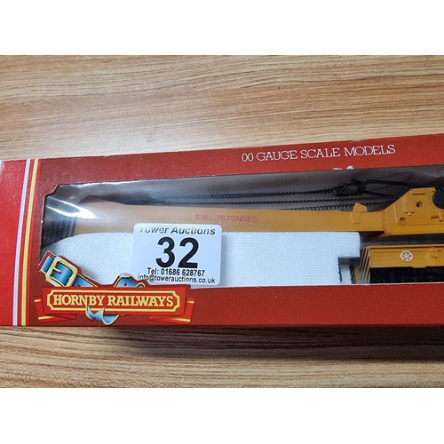 32 - An as new boxed Hornby R749 operating breakdown crane in yellow.