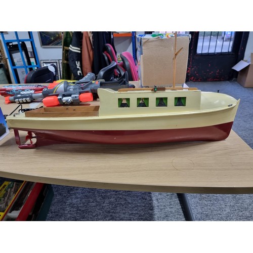 57 - A good vintage model boat named Chiff Chaff, measures 28.5