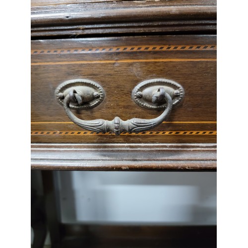 319 - Edwardian mahogany display cabinet in the Sheraton manner, with fruitwood string inlay, 2 doors to t... 