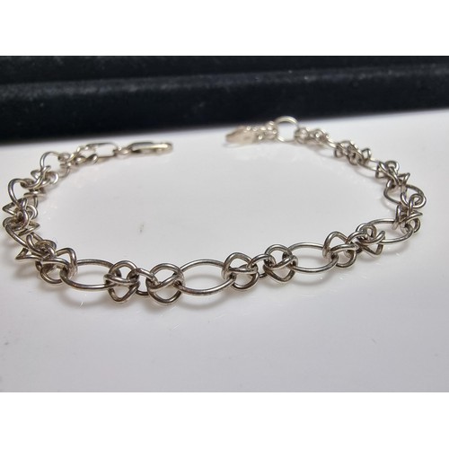 175 - Good 925 silver multi link bracelet in good clean condition, boxed. Total length of 7.5