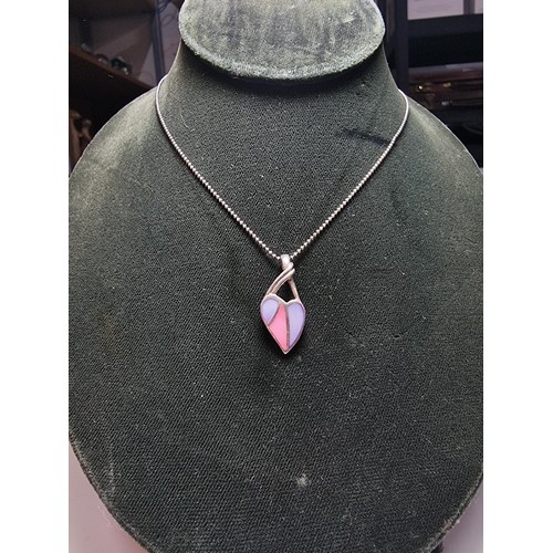 177 - Pretty 925 silver pendant with a heart design inset with purple and pink mother of pearl set on a 20... 