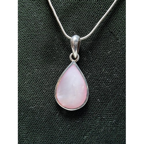 188 - 925 silver teardrop pendant inset with pink Mother of Pearl on 18