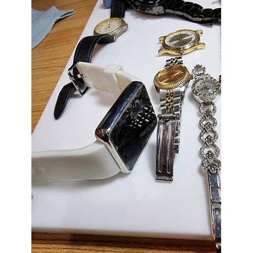 223 - Large collection of various wristwatches along with costume jewellery necklace. Please see photos fo... 