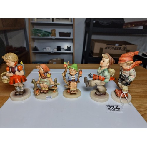 234 - Collection of 5x vintage Goebel M.J. Hummel figures - early production one dated 1938. All in excell... 