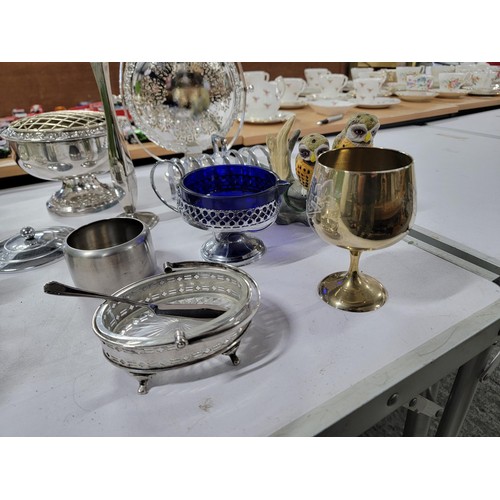 90 - Large quantity of plated ware inc rose bowl, goblets, toast rack, cake plate, serving bowl on plated... 