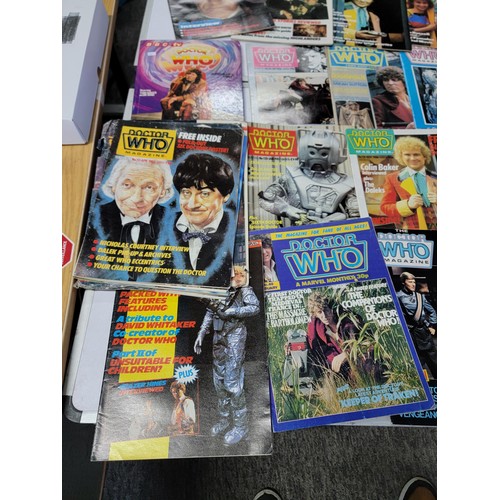 96 - Quantity of Dr Who magazines 30x, 1980's along with a Dr Who annual 1981, all have been stored corre... 