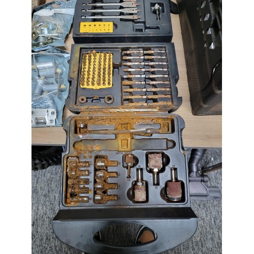 423 - Box containing a quantity of tools and accessories inc a cased Wickes drill bit set, quantity of bal... 