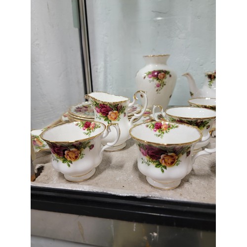 326 - 47x Royal Albert Old Country Roses tea set with accessories inc teapot, milk jug, sugar bowl, also i... 