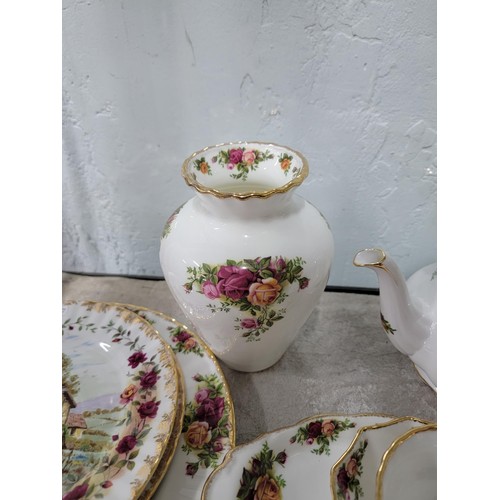 326 - 47x Royal Albert Old Country Roses tea set with accessories inc teapot, milk jug, sugar bowl, also i... 