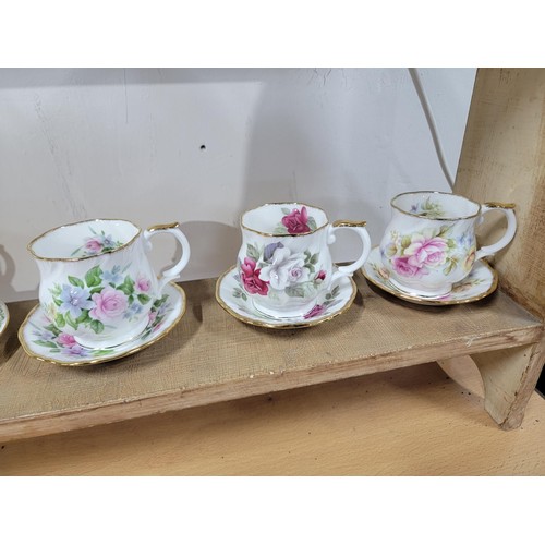 332 - Royal Imperial harlequin style part teaset inc 5x trios, cake plate, cup & saucer, sugar bowl and mi... 