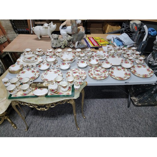 366 - Very large collection of 97 pieces of Royal Albert Old Country Roses dinner coffee set tea set inc p... 