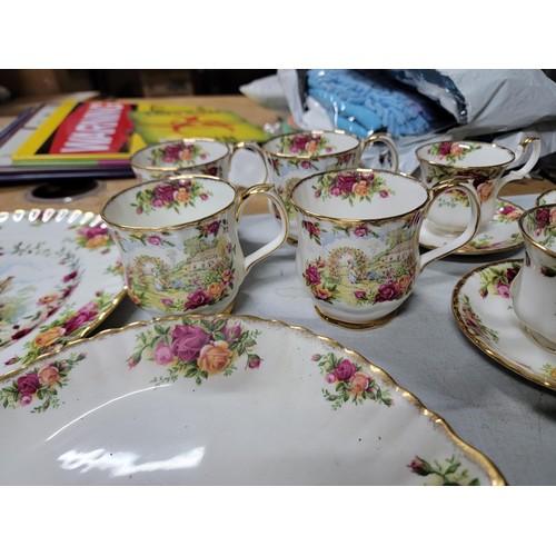 366 - Very large collection of 97 pieces of Royal Albert Old Country Roses dinner coffee set tea set inc p... 