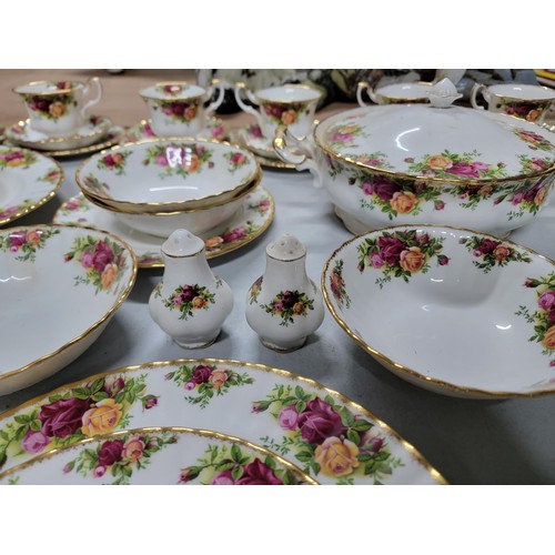 366 - Very large collection of 97 pieces of Royal Albert Old Country Roses dinner coffee set tea set inc p... 