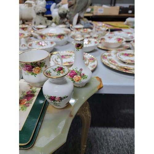 366 - Very large collection of 97 pieces of Royal Albert Old Country Roses dinner coffee set tea set inc p... 