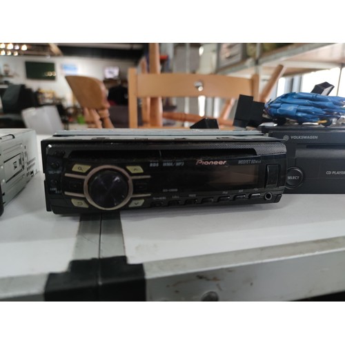 452 - 4x car stereo cd players inc JVC, Pioneer and the original MK 4 golf stereo with bracket, comes with... 