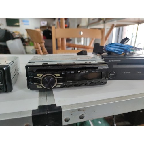 452 - 4x car stereo cd players inc JVC, Pioneer and the original MK 4 golf stereo with bracket, comes with... 