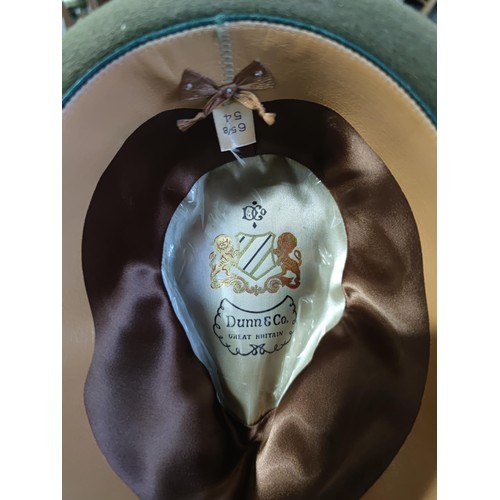 490 - A Dunn & co trilby hat, along with a gents panama hat, also comes with 2x ladies unused wedding hats... 