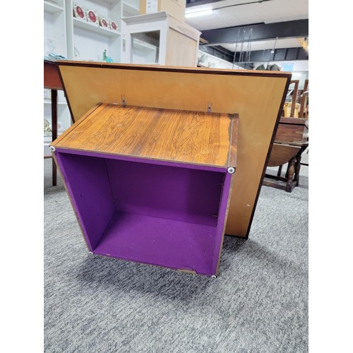 508 - Superb glass topped coffee display table with purple lining to inner with a sunken square hollow gre... 