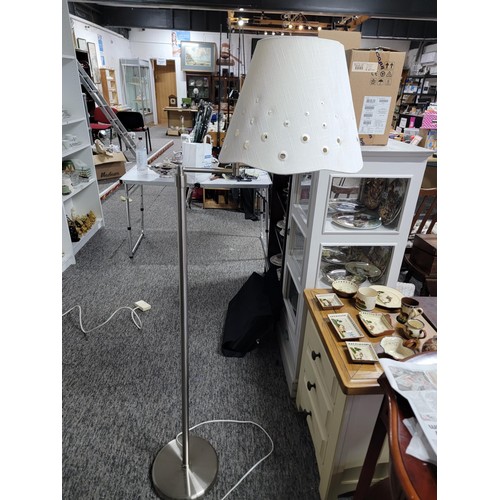 509 - Chrome standard reading lamp extends out for multi positions of the white shade, great condition