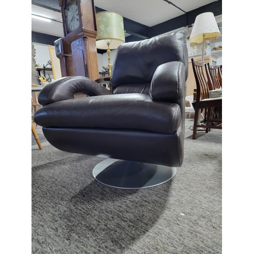 514 - Full leather retro swivel arm chair in brown Italian hide in good condition and a very rare design. ... 