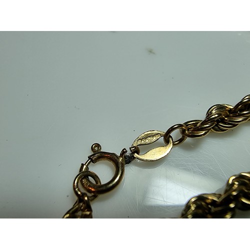 274 - Hallmarked 9ct. yellow gold rope twist neck chain in excellent clean condition. Boxed. Length of 20