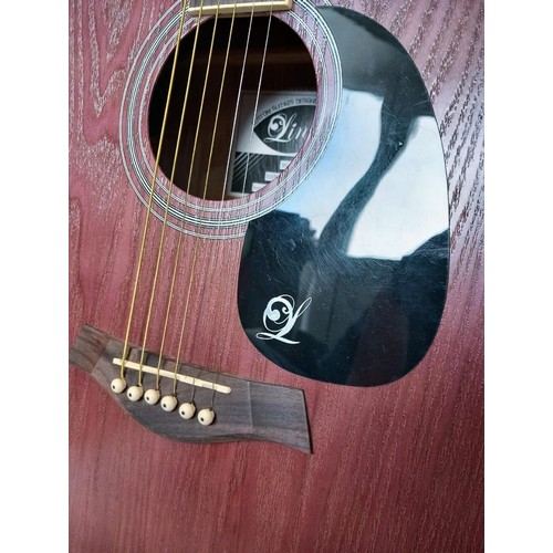 313 - Lindo Willow full size 4/4 purple electro acoustic guitar, model LDG-675/BL. In excellent condition ... 