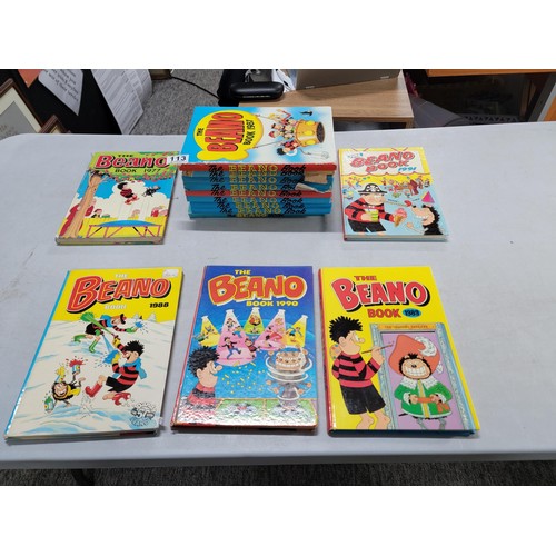 113 - Collection of 14x vintage Beano annuals from 1970's - 1990's in overall good condition have been sto... 
