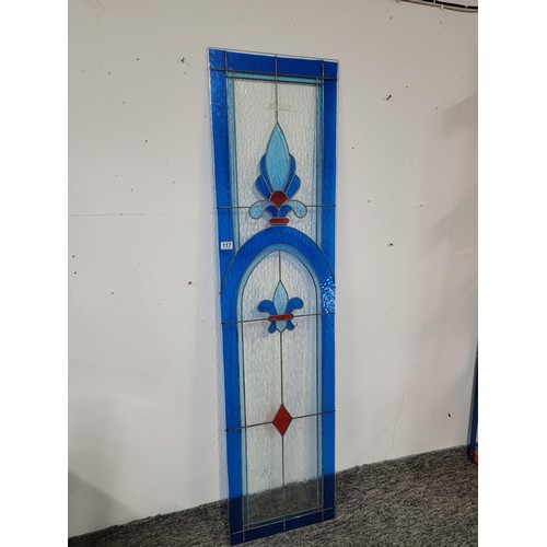 117 - Large good quality stain glass single window pane, with blue and red decoration in the form of fleur... 