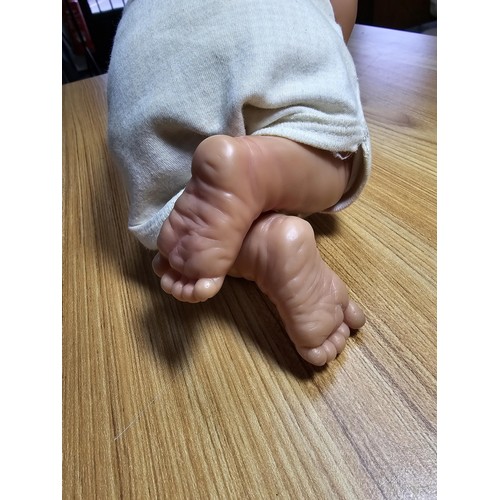 36 - A collectable ultra realistic newborn baby born doll by Berenguer, anatomically correct and in good ... 