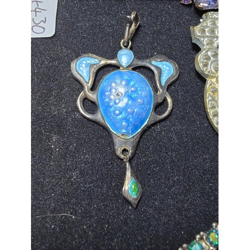 182 - A good quality  suite of art deco costume jewellery to include a 925 silver Art Nouveau and enamel p... 