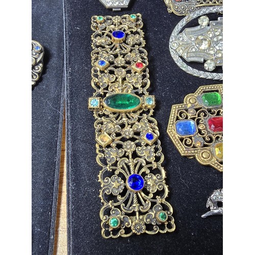 182 - A good quality  suite of art deco costume jewellery to include a 925 silver Art Nouveau and enamel p... 