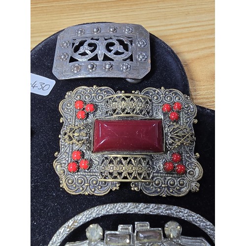 182 - A good quality  suite of art deco costume jewellery to include a 925 silver Art Nouveau and enamel p... 