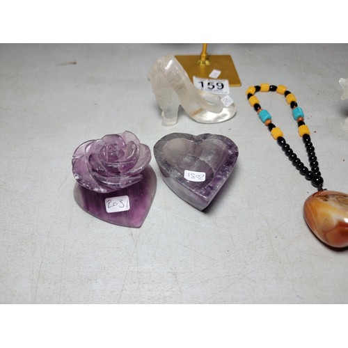 159 - Collection of semi precious stones to inc a pair of well carved Fluorite angel wings chip to one win... 