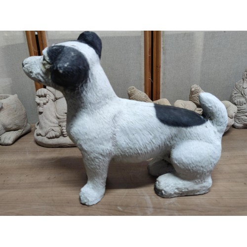 368 - Well detailed life size resin figure of a Jack Russell ideal for the garden has cracks to the muzzle... 