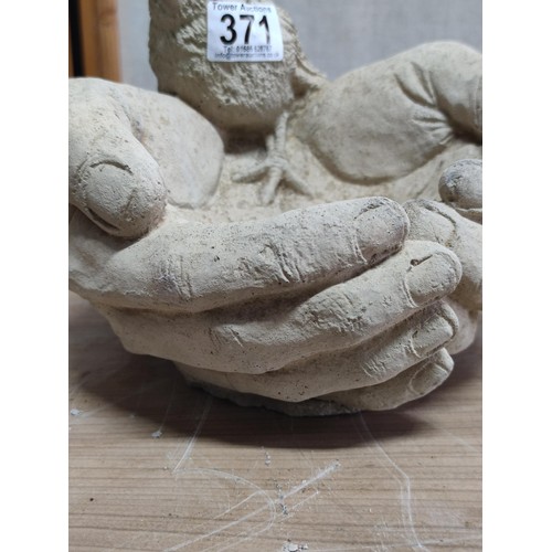 371 - Good quality concrete hands formed birdbath with a bird atop, well detailed in good order height 20c... 