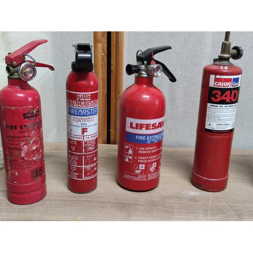 393 - A quantity of 5x fire extinguishers by Guardian in motion, along with a Calor gas 340 blow torch and... 