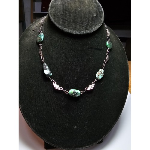 229 - We have a good vintage 925 silver necklace with 5 natural turquoise beaded stones, in good clean con... 