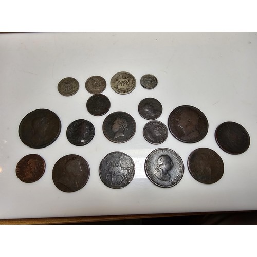 261 - A wooden box containing a large quantity of various vintage and antique British coins which includes... 