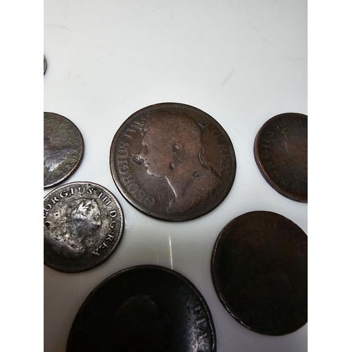 261 - A wooden box containing a large quantity of various vintage and antique British coins which includes... 