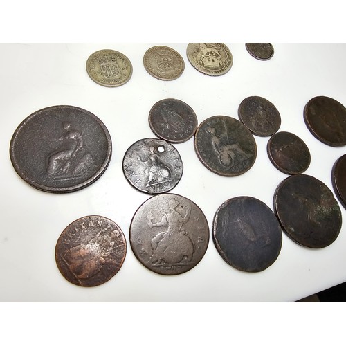 261 - A wooden box containing a large quantity of various vintage and antique British coins which includes... 